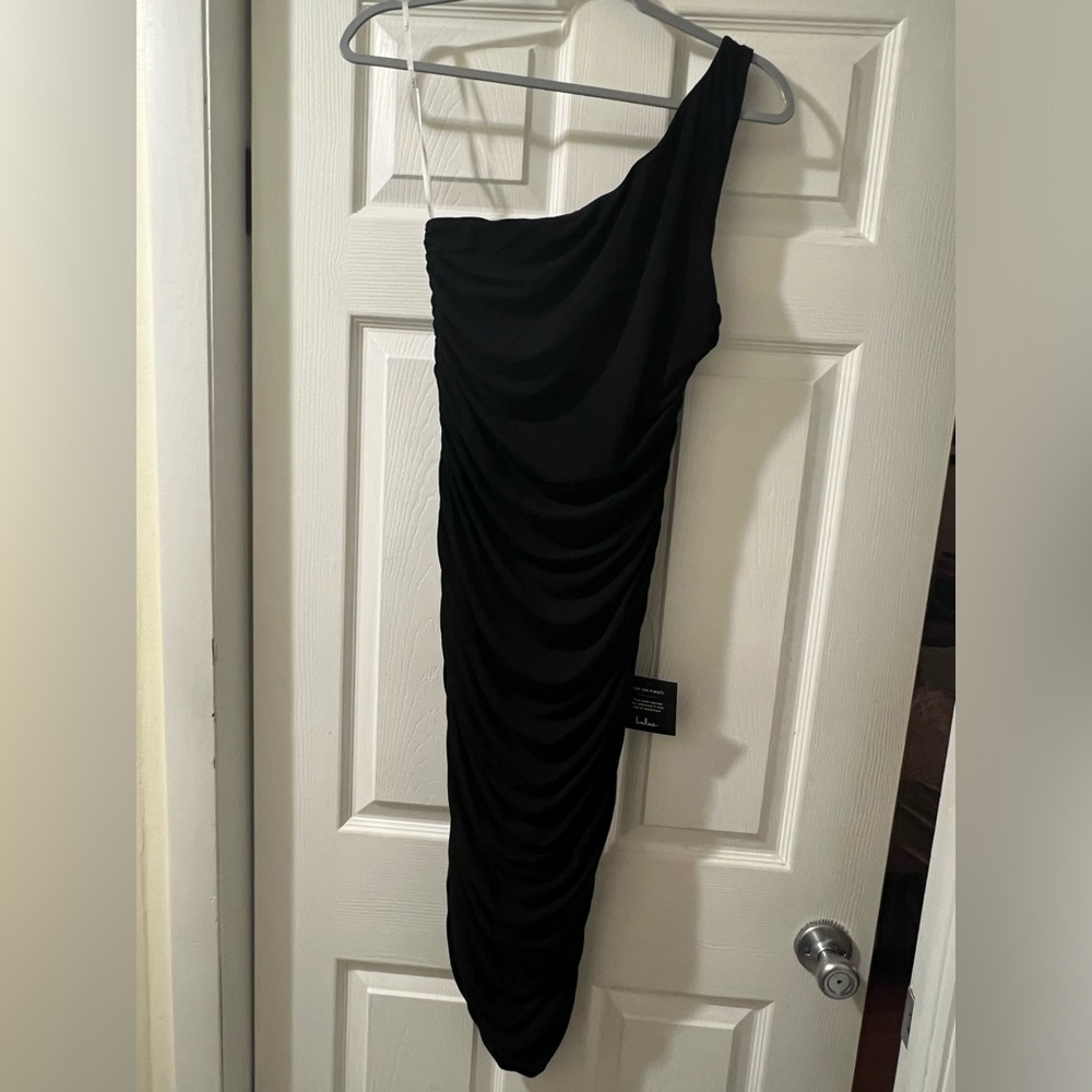 Lulu’s Total Appeal Black Ruched One Shoulder Body Con Dress